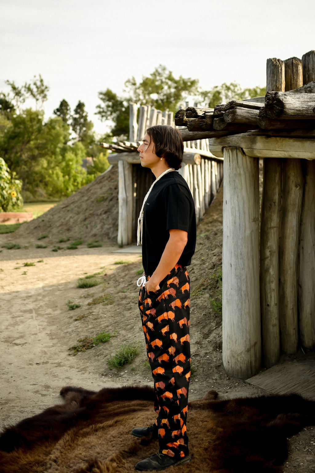 Ledger Bison Cotton Pants -Black