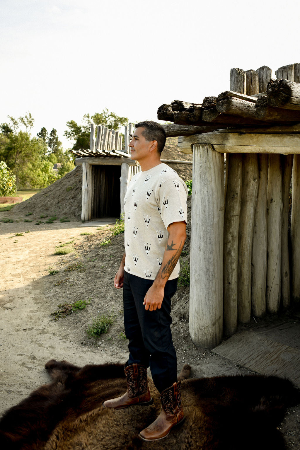 Feathers Knit Tee