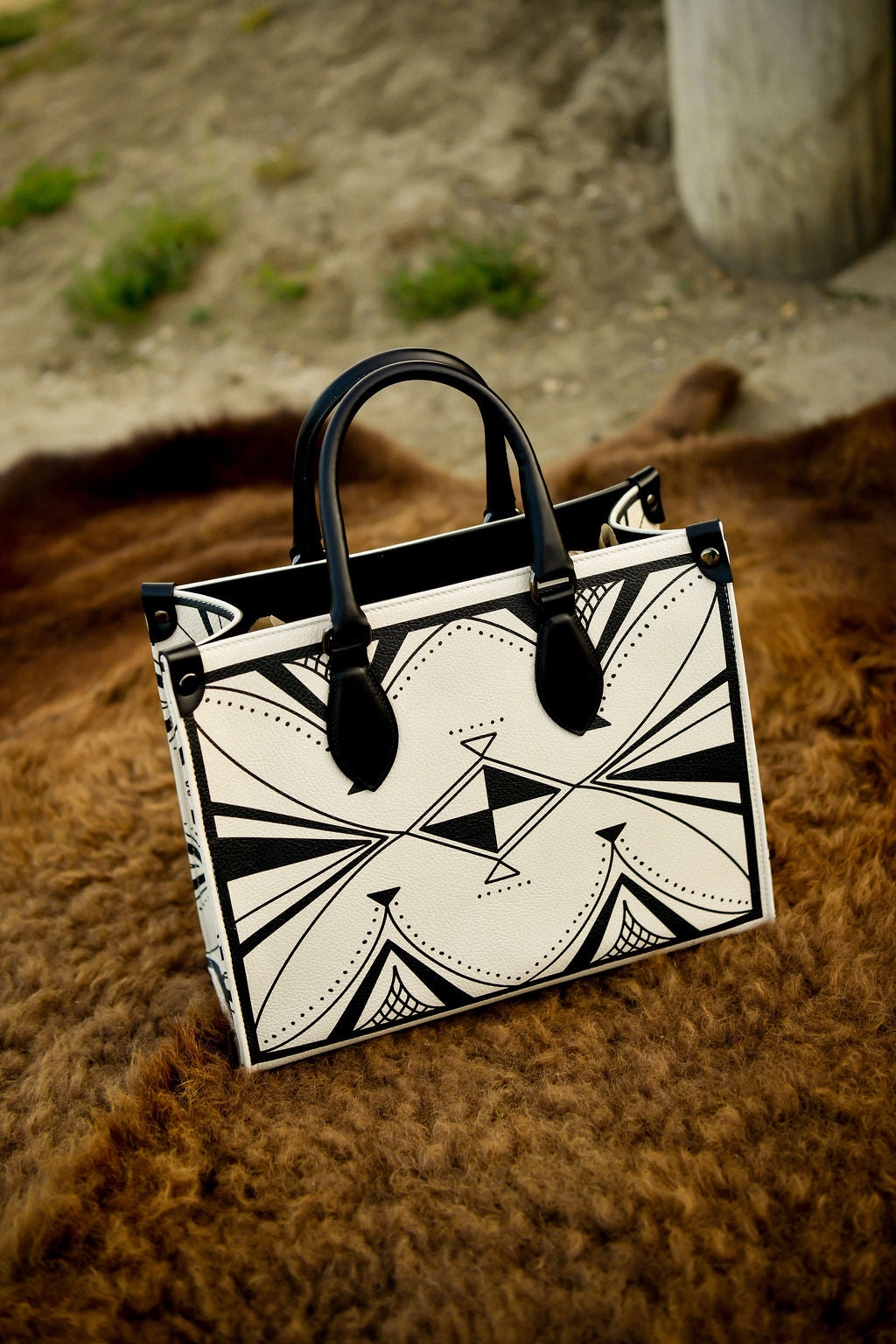 Parfleche Lines Leather Tote - Midsize (Made to Order)