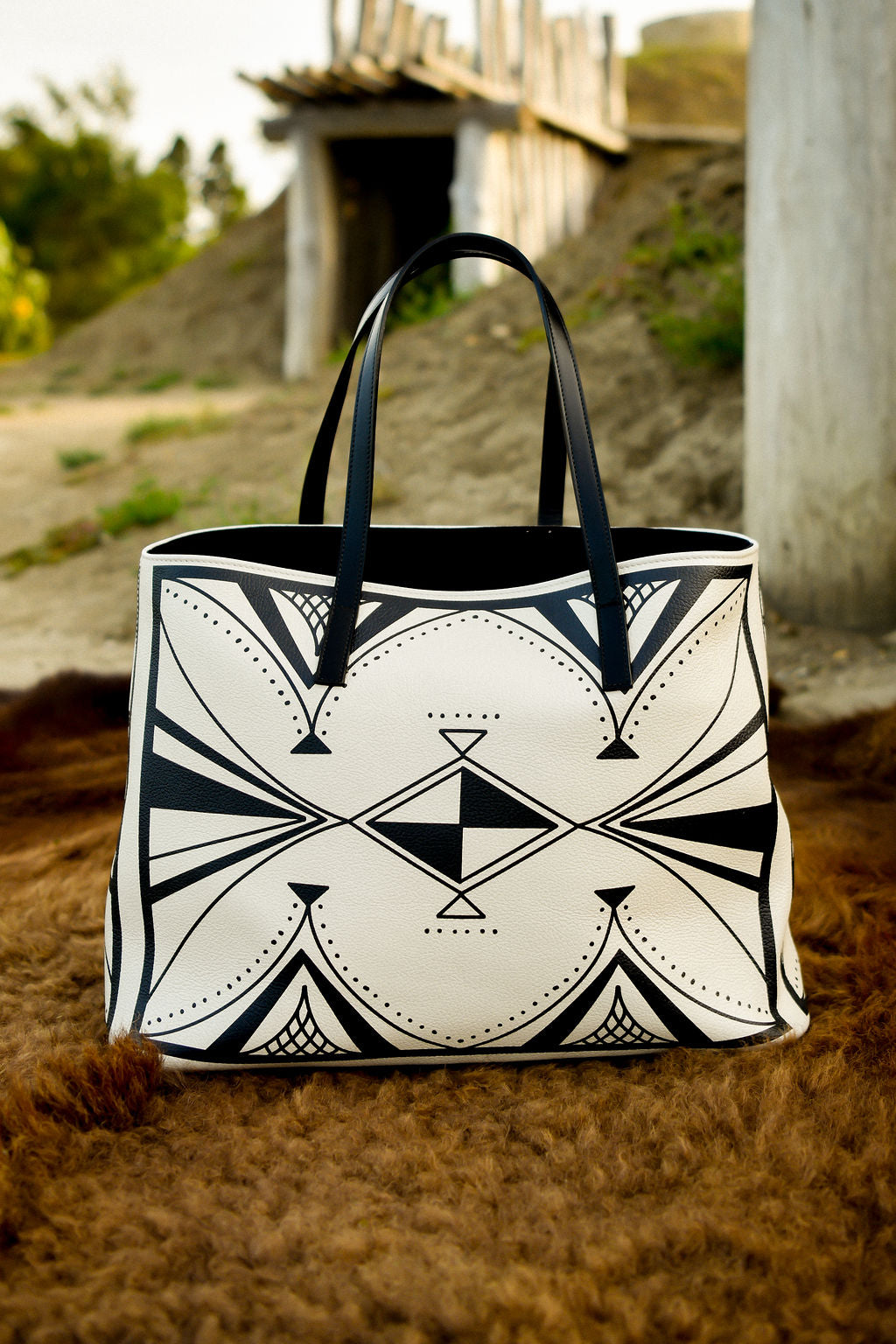 Parfleche Lines Leather Tote (Made to Order)