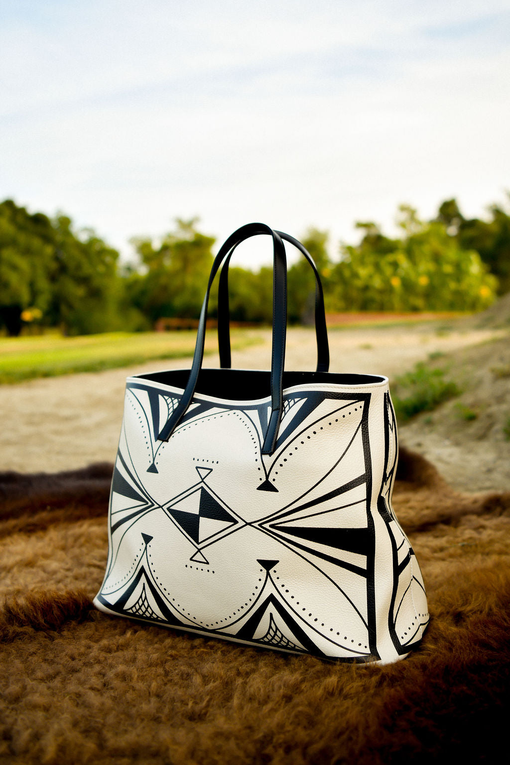 Parfleche Lines Leather Tote (Made to Order)