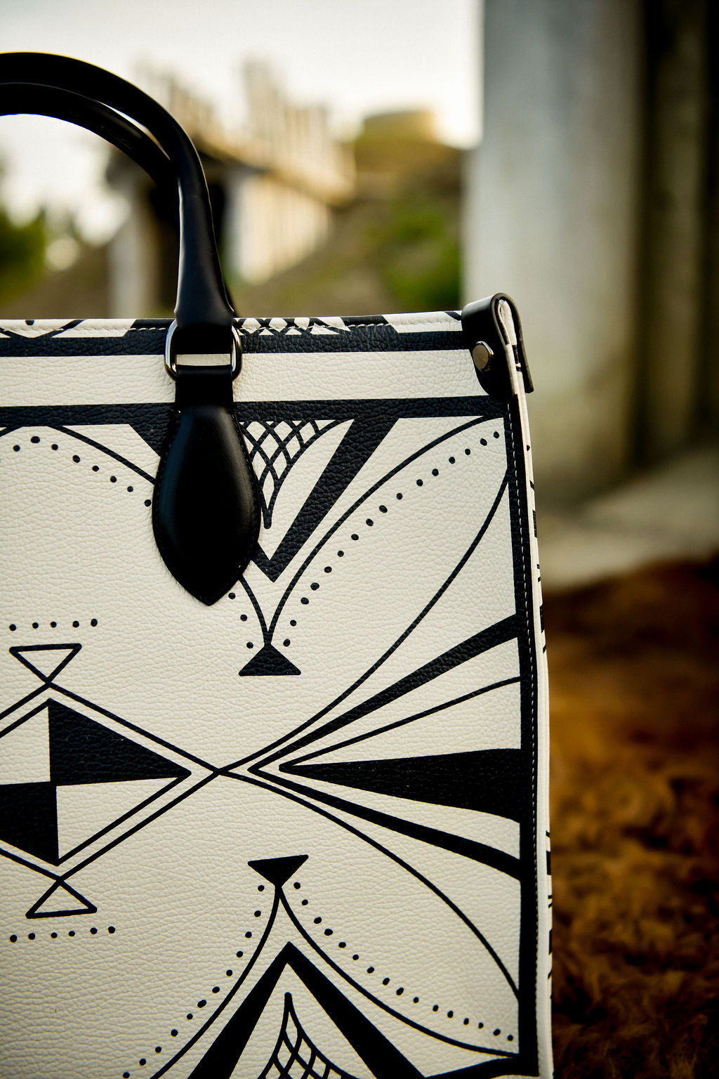 Parfleche Lines Leather Tote- Large (Made to Order)