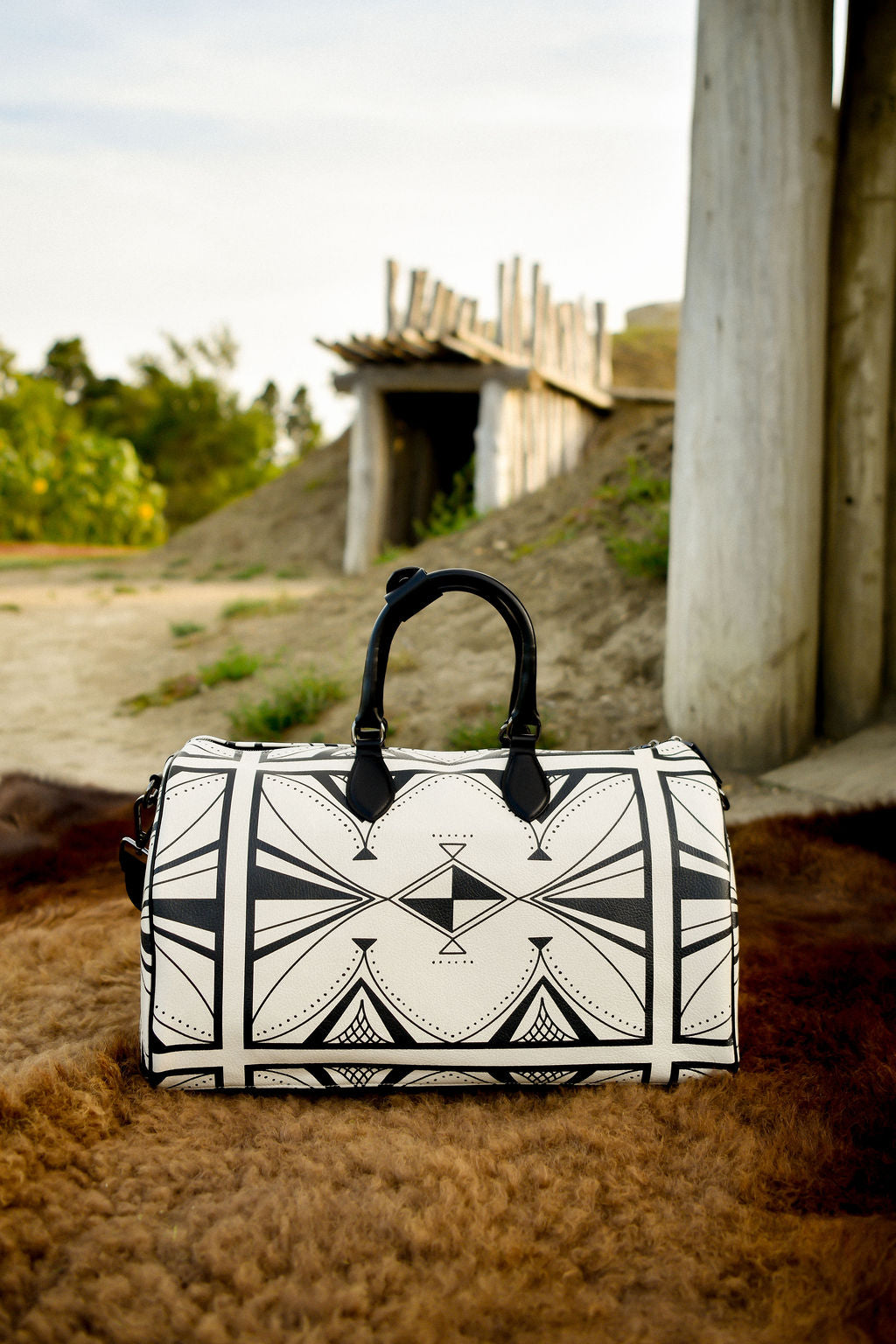 Parfleche Lines Leather Duffle - Large (Made to Order)