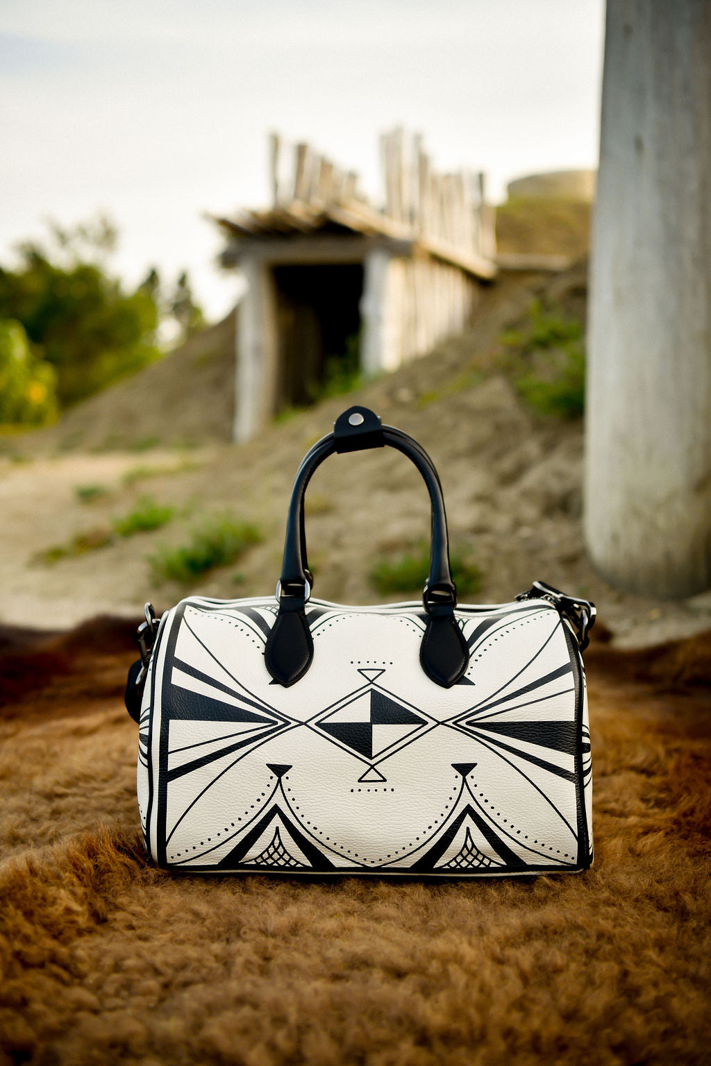 Parfleche Lines Leather Duffle -Midsize (Made to Order)