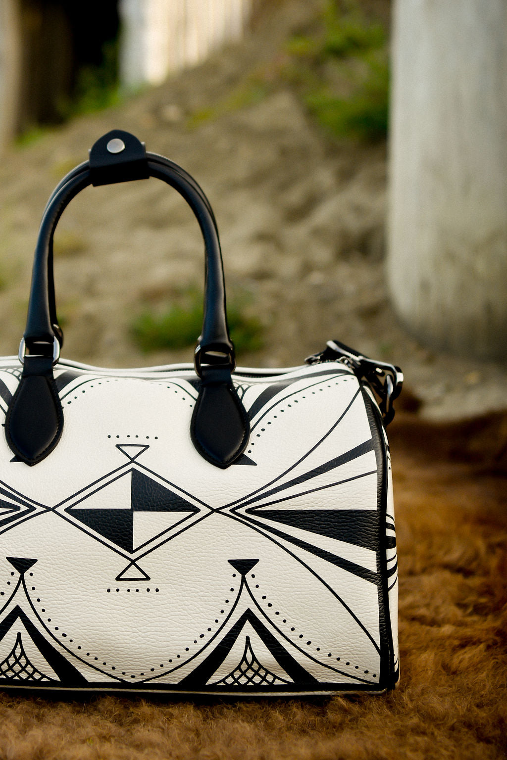 Parfleche Lines Leather Duffle -Midsize (Made to Order)