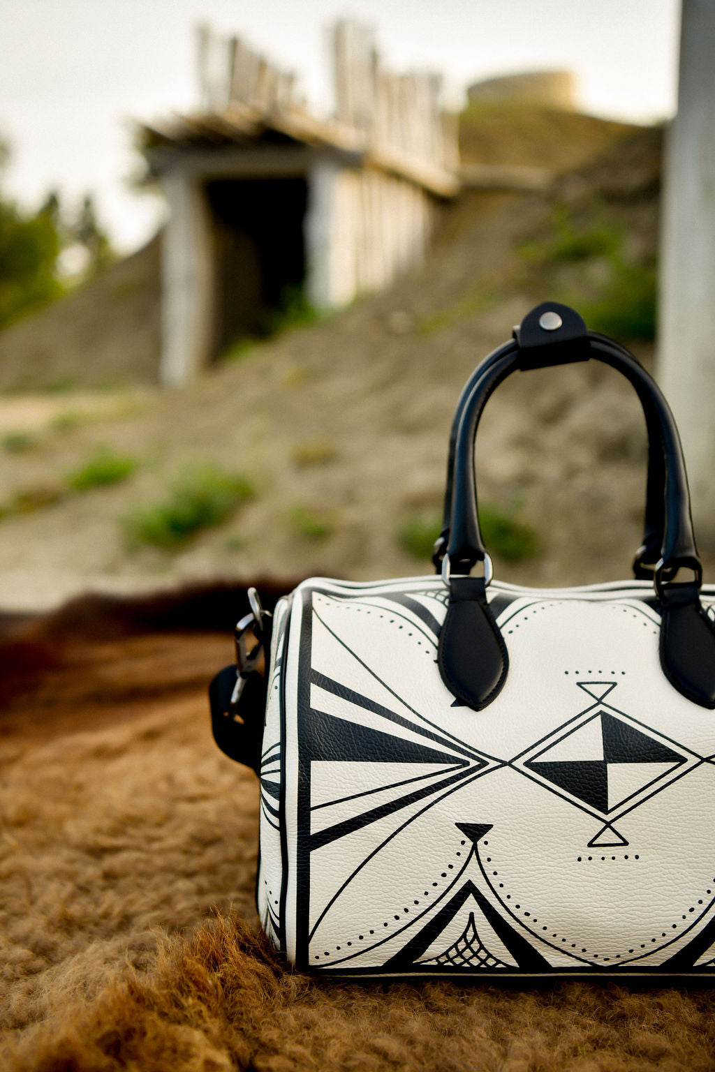 Parfleche Lines Leather Duffle -Midsize (Made to Order)