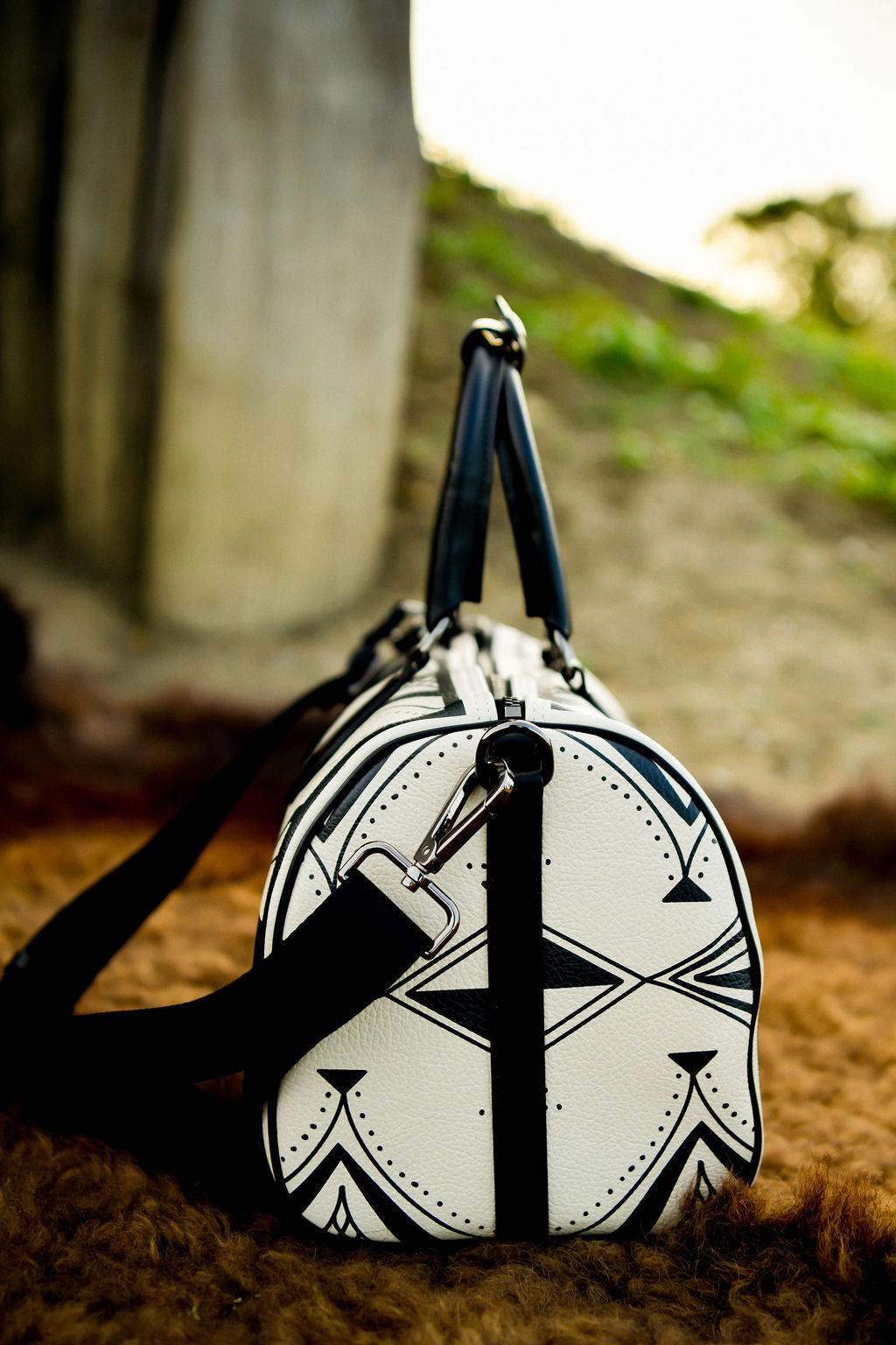 Parfleche Lines Leather Duffle -Midsize (Made to Order)